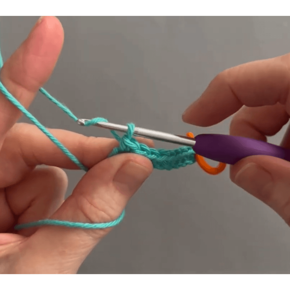 Image showing a turning chain in crochet for UK double crochet and US single crochet